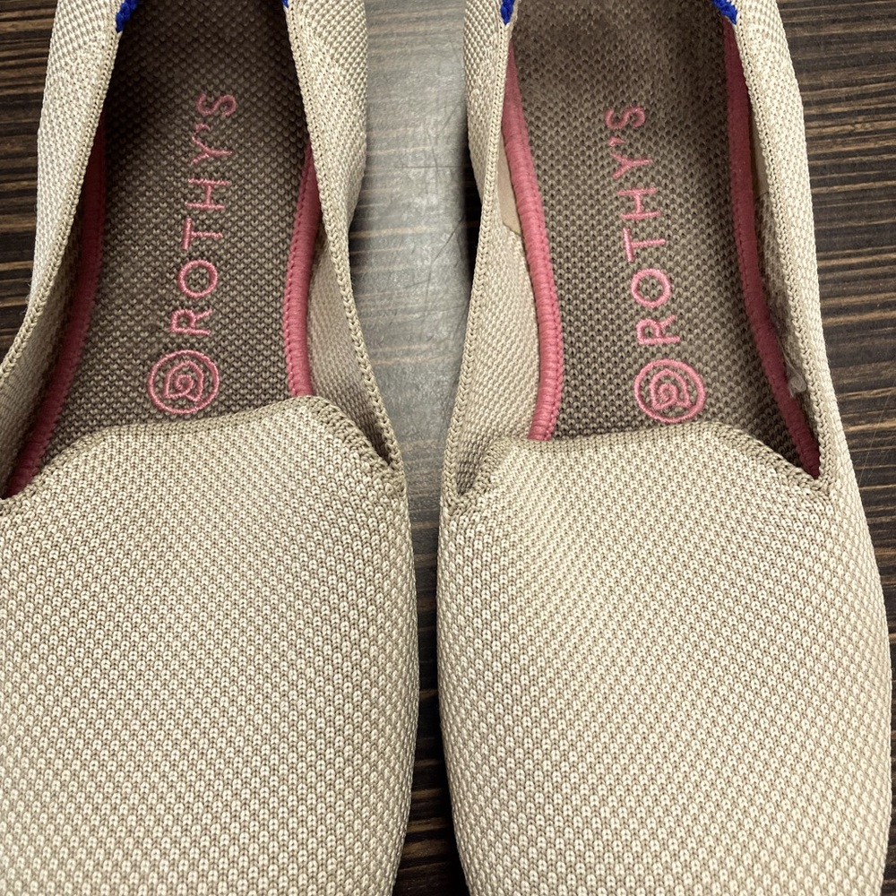 Women’s size 9 1/2 Rothy’s ecru color. Gently previously worn